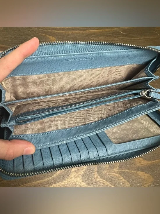 Michael Kors Jet Set Travel Large Continental Zip-Around Leather Wallet Blue - Picture 11 of 12